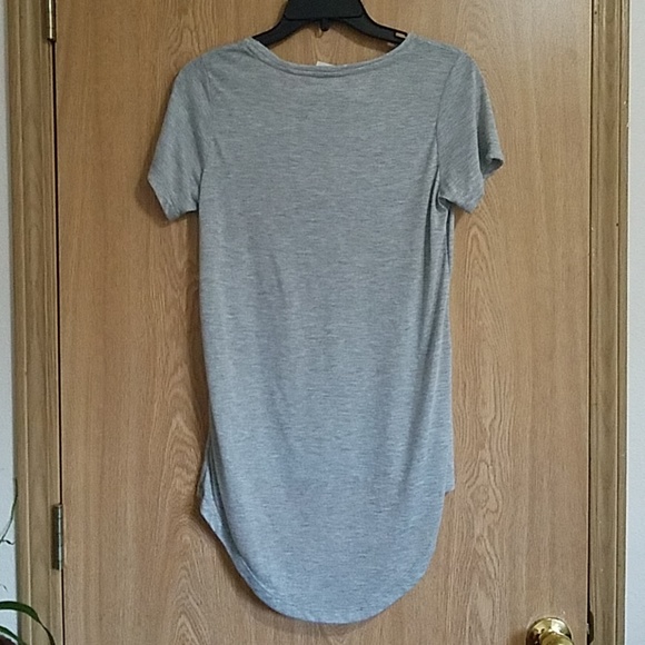 🇺🇦 NWT High low graphic shirt Size Small - Picture 4 of 5